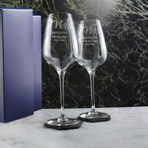 Engraved Mrs and Mrs Sublym Wine Glasses, 15.8oz/450ml, Elegant Font